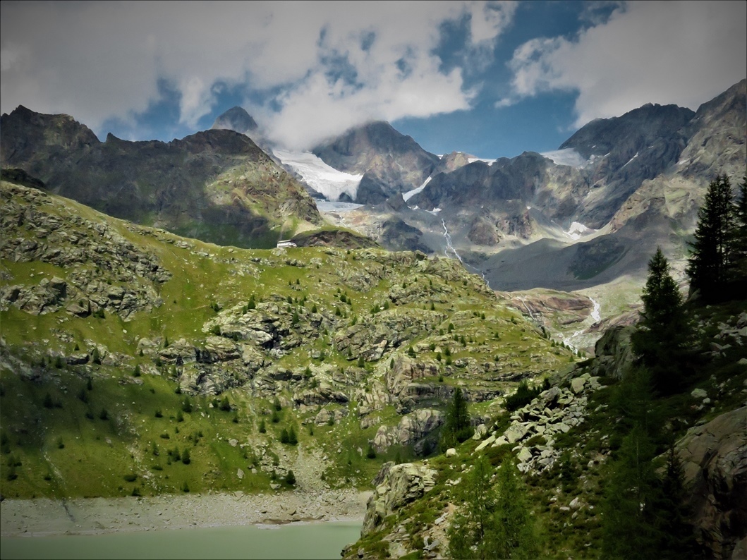 <h1>Lago di Alpe Gera e rif. Bignami</h1>