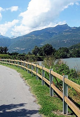 A breve acqua pura e fresca sul Sentiero Valtellina